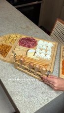 Lumai Petisqueira Magnética Tábua Para Servir Queijos Frios e Aperitivos - Bambu com Polimento Duplo